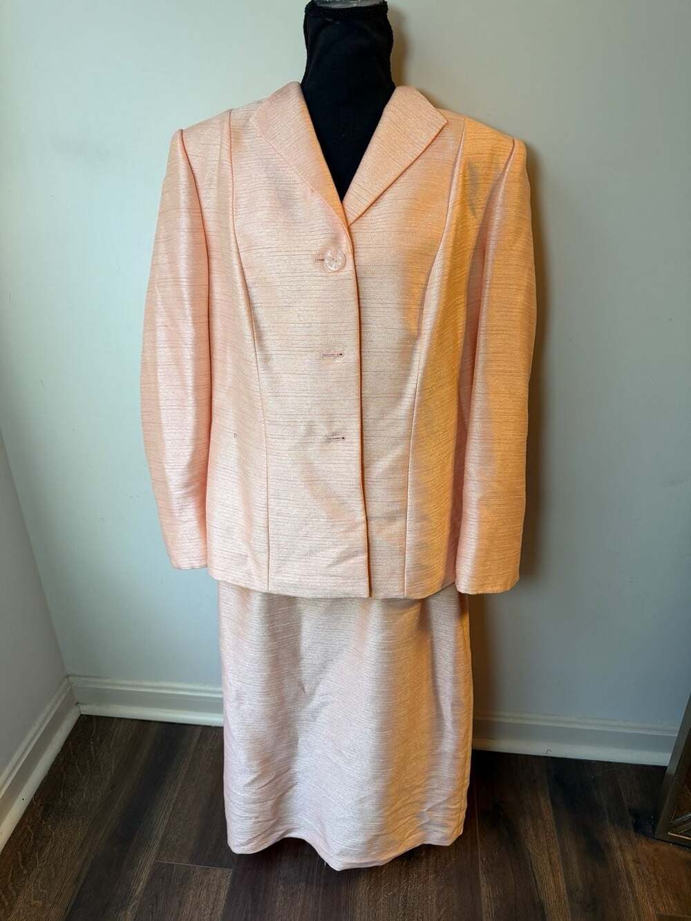 Le Suit Women's Peach Shimmer Two-Piece Blazer and Skirt Suit Set